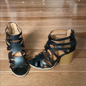 Size 7.5 block heel sandal
